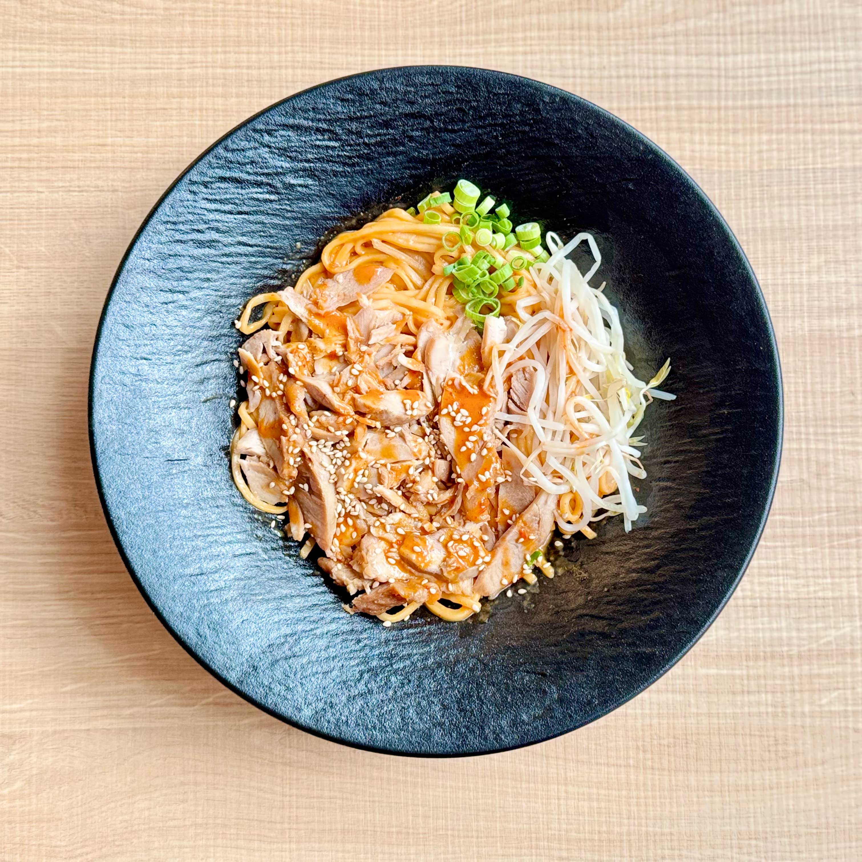 Mazemen picante con pollo